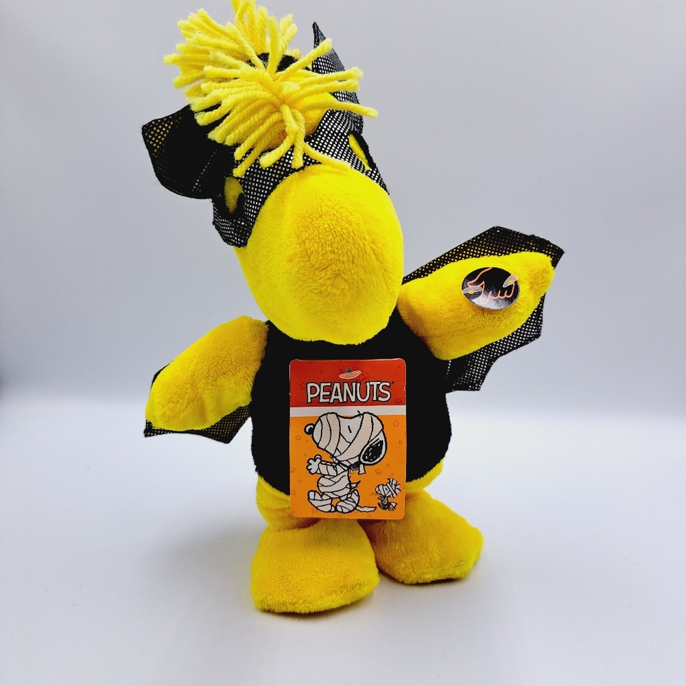 Peanuts Halloween Woodstock Dancing  And Singing To I Want Candy Plush